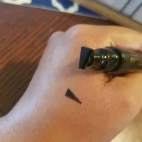 MagicErase - Erasable Eyeliner Pen